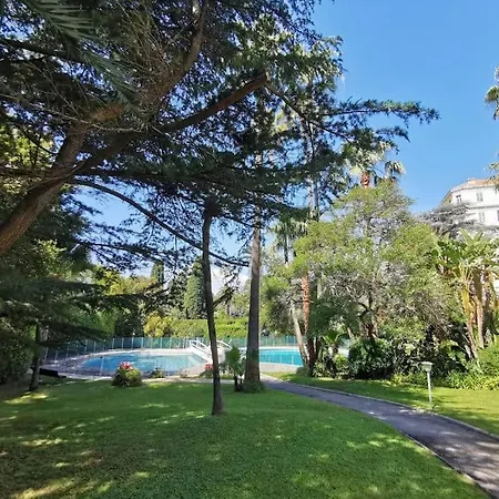 2 Bedrooms Seafront Appartement Cannes