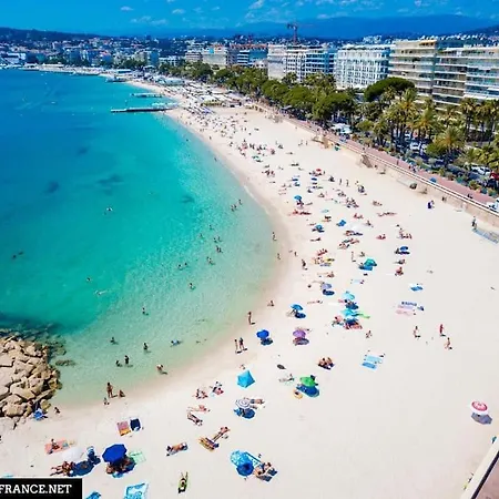 Appartement 2 Bedrooms Seafront *