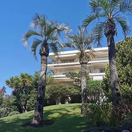 Apartment 2 Bedrooms Seafront *
