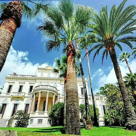 Apartment 2 Bedrooms Seafront Cannes
