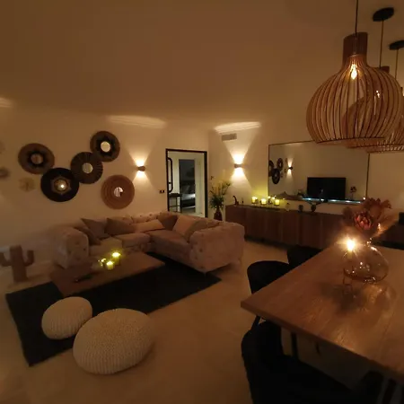 2 Bedrooms Seafront Apartment *