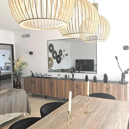 Apartment 2 Bedrooms Seafront Cannes